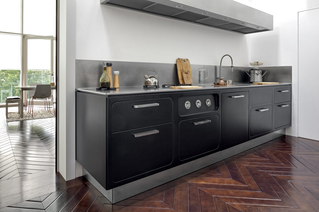 Industrial-Style Kitchens: Where Tradition and Innovation Blend